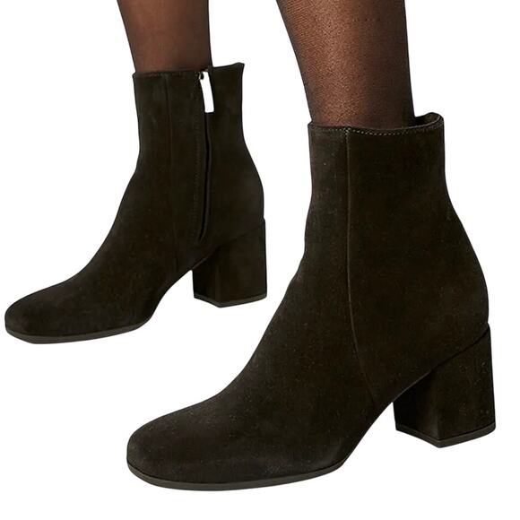 La Canadienne NWOB Joanie Black Side Zip Heeled Ankle Bootie Size 8M Suede - Picture 2 of 10